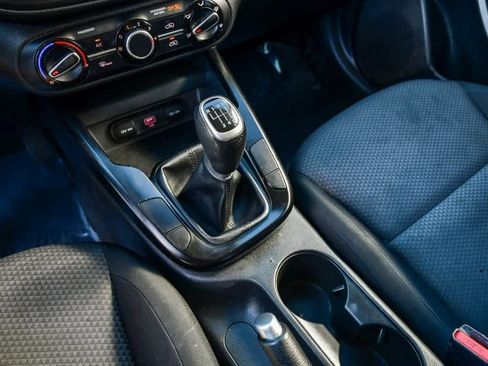 Used 2020 Kia Soul LX image 25