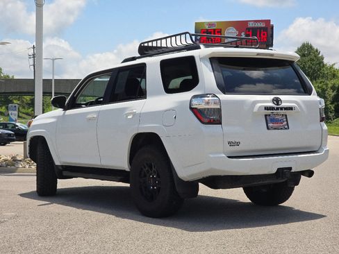 Used 2021 Toyota 4Runner Trail Special Edition AWD/4WD image 10