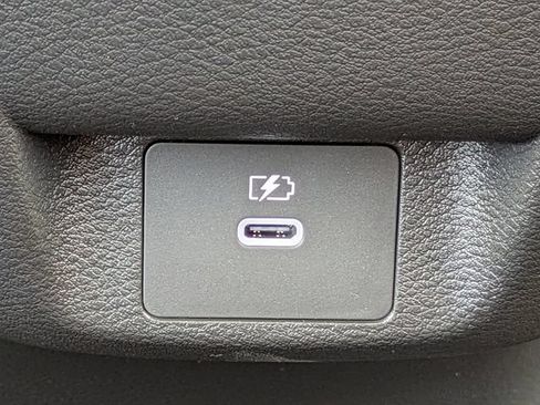 New 2025 Nissan Versa SV w/ Trunk Package FWD image 19