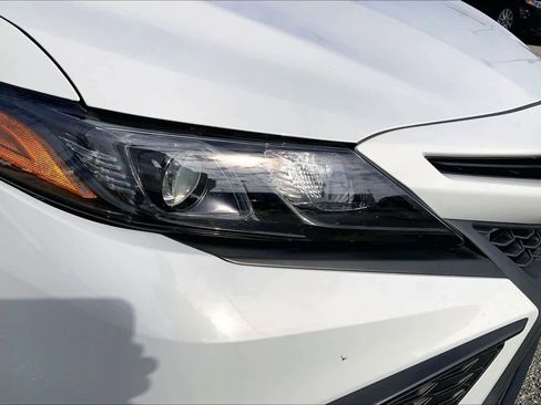 Used 2022 Toyota Camry SE image 24
