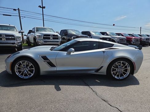 Used 2019 Chevrolet Corvette Grand Sport RWD image 3