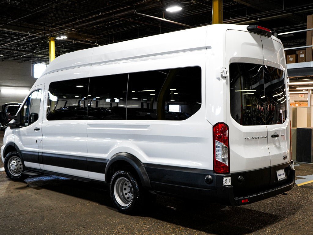 Used 2024 Ford Transit 350 XLT RWD image 5