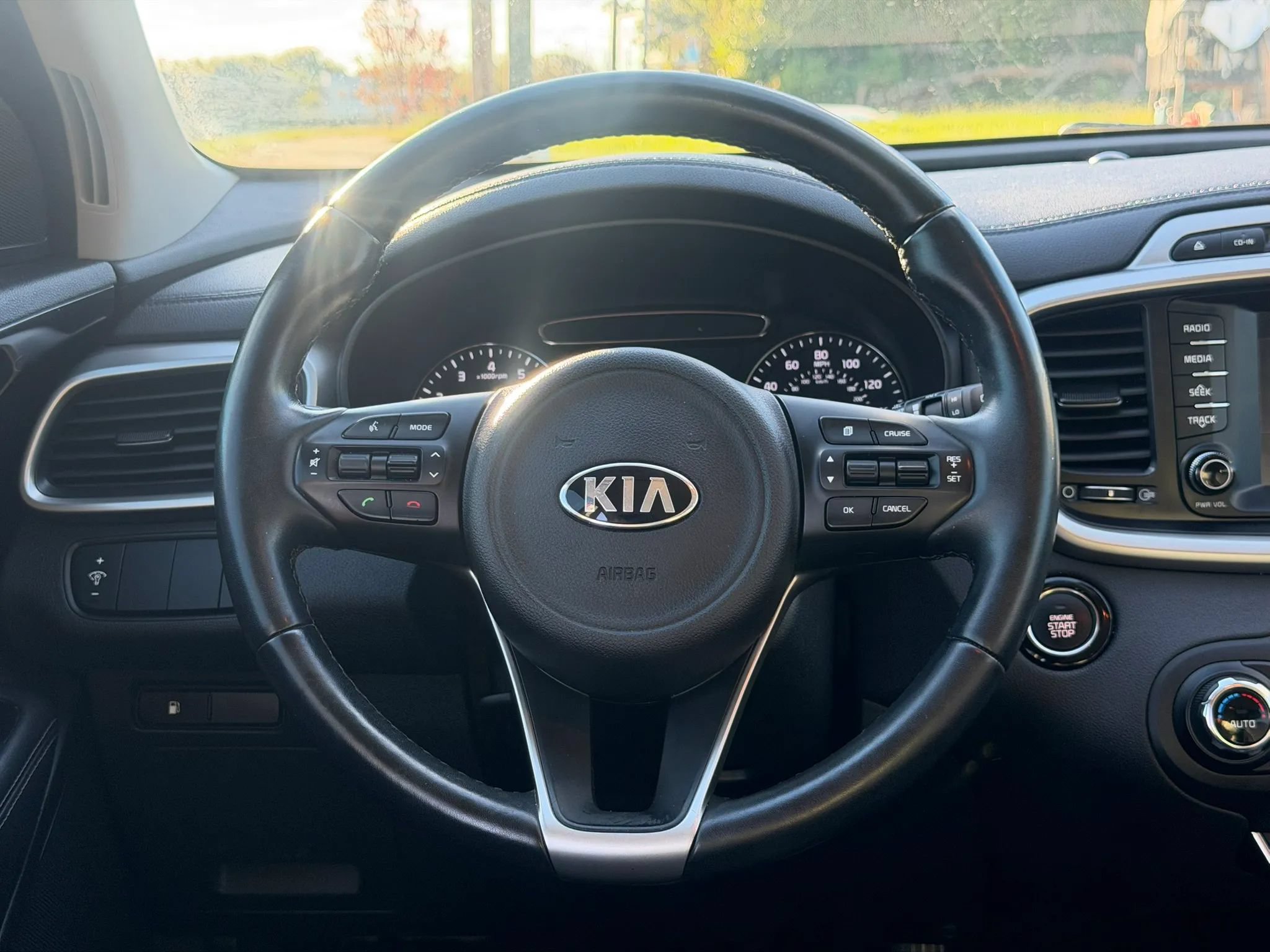 Used 2017 Kia Sorento FWD w/ LX Convenience Package image 11