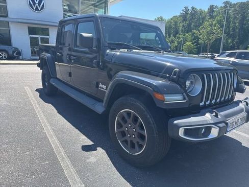 Used 2020 Jeep Gladiator Overland AWD/4WD image 4