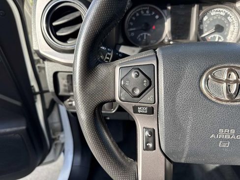 Used 2017 Toyota Tacoma SR5 w/ Tow Package image 25