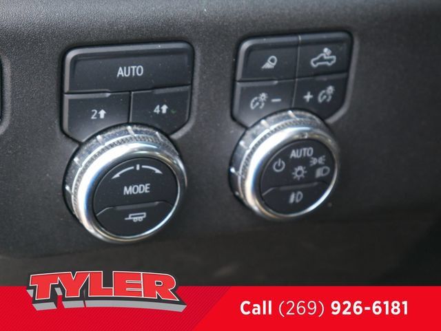 Used 2025 GMC Sierra 1500 SLT AWD/4WD image 25