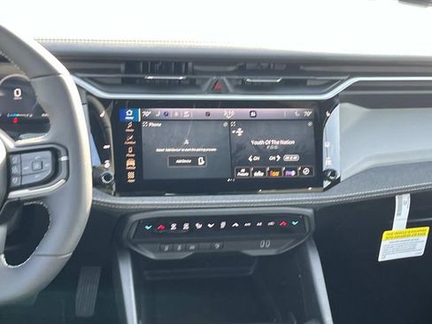 New 2026 Jeep Cherokee Laredo image 15