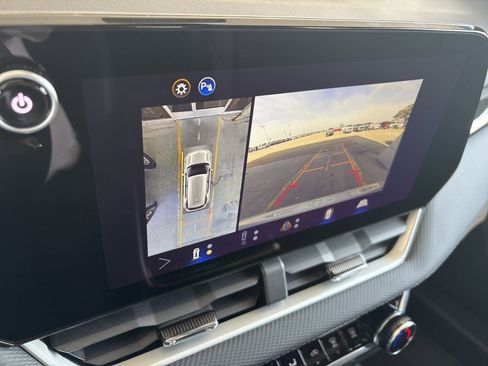 New 2026 Chevrolet Equinox LT w/ Convenience Package II image 24