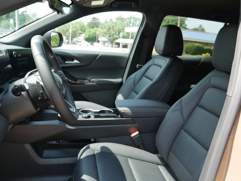 New 2027 Chevrolet Equinox LT w/ Convenience Package II AWD/4WD image 22