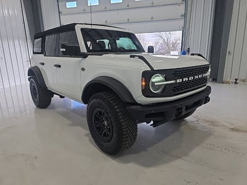 Used 2024 Ford Bronco Wildtrak image 10