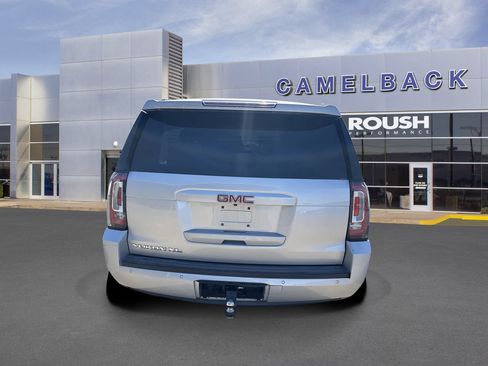 Used 2019 GMC Yukon XL SLT w/ Open Road Package RWD image 4