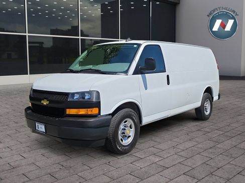 Used 2020 Chevrolet Express 2500 RWD image 1