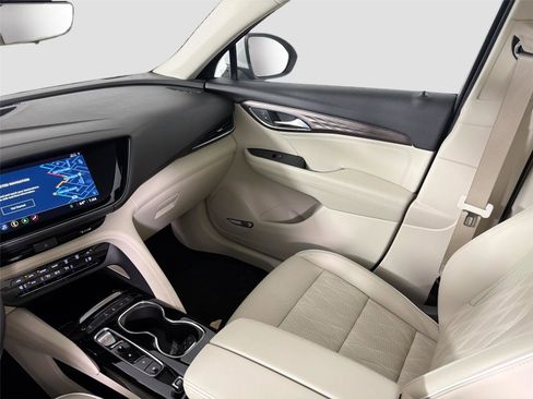Used 2022 Buick Envision Avenir w/ Technology Package II FWD image 22