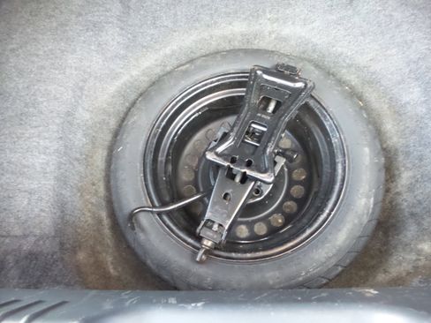 Used 1995 Buick Riviera Coupe image 33