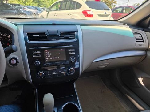 Used 2014 Nissan Altima 2.5 S w/ Sport Value Package FWD image 16