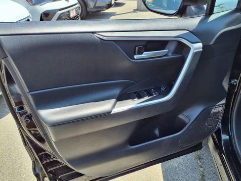Used 2025 Toyota RAV4 XLE FWD image 14