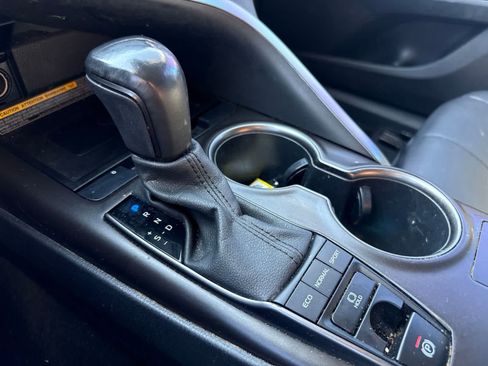 Used 2021 Toyota Camry XSE FWD image 27