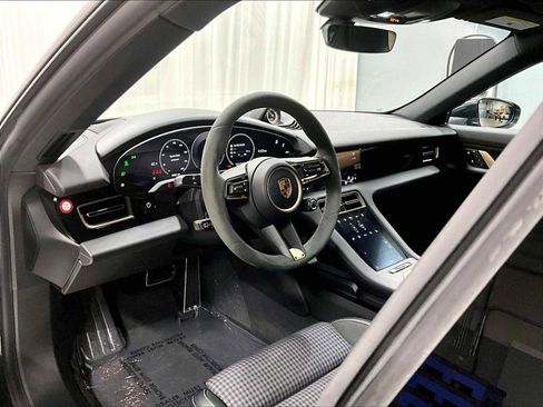 Used 2025 Porsche Taycan 4S image 7
