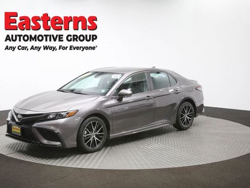 Used 2024 Toyota Camry SE image 98