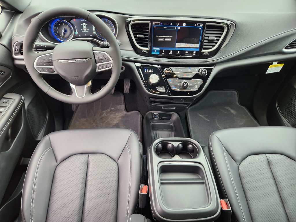 New 2027 Chrysler Pacifica Select AWD/4WD image 11