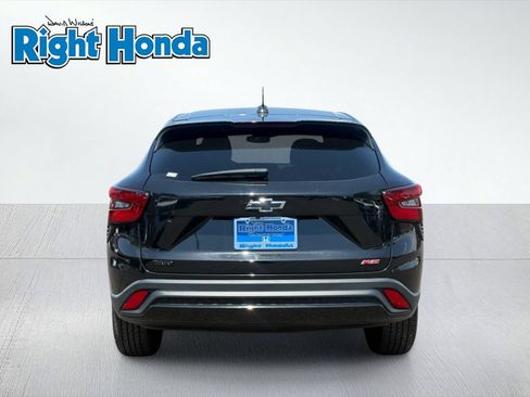 Used 2024 Chevrolet Trax RS w/ Driver Confidence Package FWD image 7