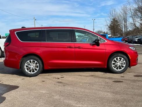 New 2026 Chrysler Pacifica Select image 47