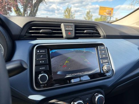 Used 2025 Nissan Versa SV FWD image 22