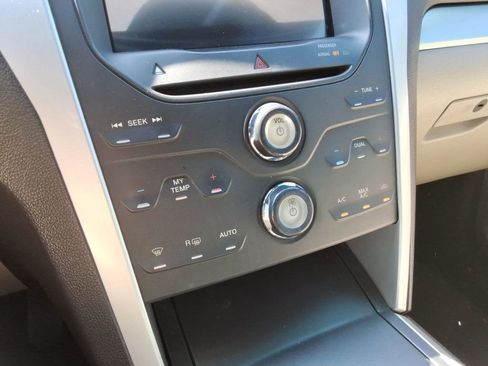 Used 2011 Ford Explorer XLT w/ 202A Rapid Spec Order Code AWD/4WD image 32