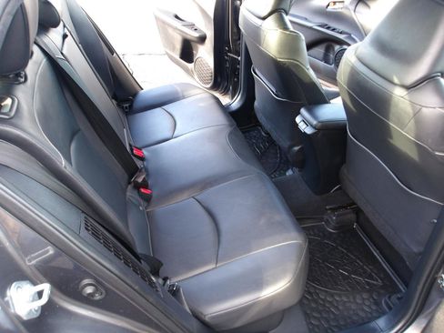 Used 2020 Toyota Prius Prime XLE FWD image 13