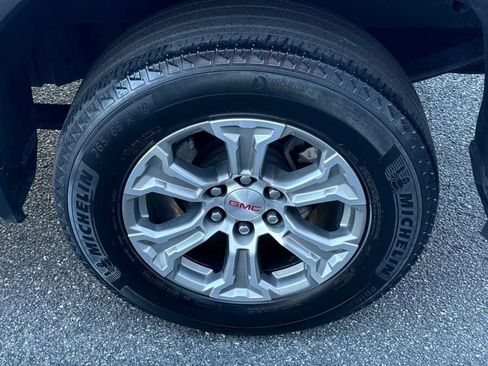 Used 2024 GMC Sierra 1500 SLT image 50