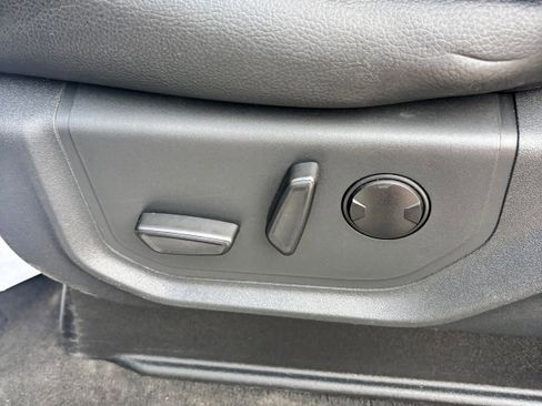 Used 2022 Ford F250 Lariat w/ Lariat Value Package image 16