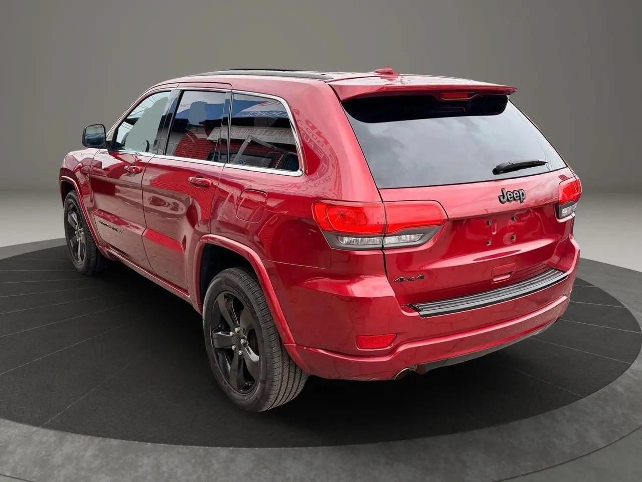 Used 2014 Jeep Grand Cherokee Altitude AWD/4WD image 6