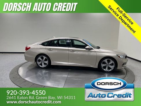 Used 2018 Honda Accord Touring image 4