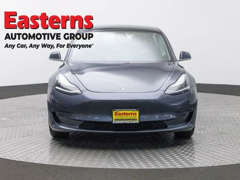 Used 2020 Tesla Model 3 Standard Range Plus RWD image 2