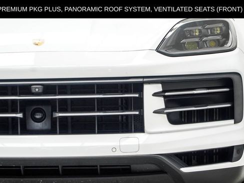 Used 2024 Porsche Cayenne AWD/4WD image 12