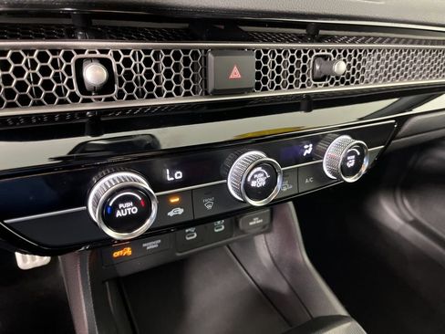Used 2025 Honda Civic Sport image 29