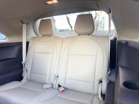 Used 2017 Acura MDX SH-AWD w/ Advance Package image 21