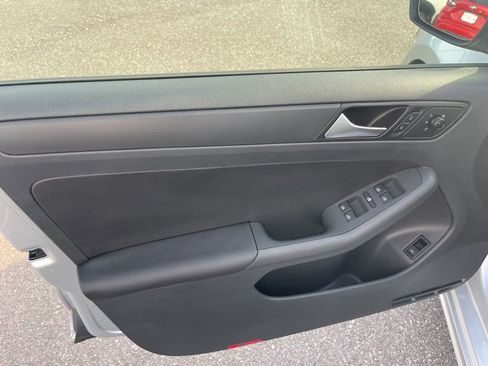 Used 2016 Volkswagen Jetta S FWD image 18