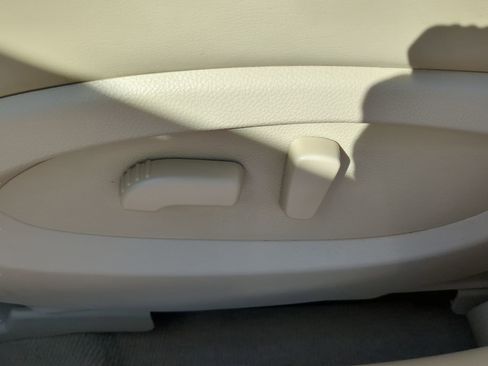 Used 2017 INFINITI QX50 2WD w/ Premium Plus Package image 48