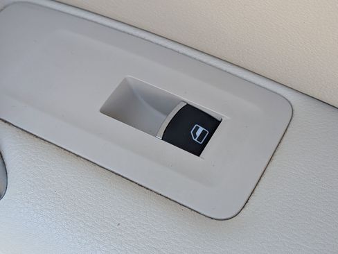 Used 2017 Volkswagen Passat 1.8T SE image 35