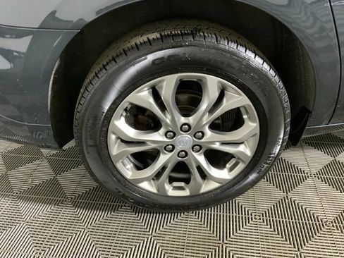 Used 2020 Buick Enclave Avenir w/ Avenir Technology Package AWD/4WD image 11