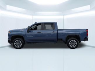 Used 2024 Chevrolet Silverado 2500 Custom w/ Custom Convenience Package AWD/4WD video 2