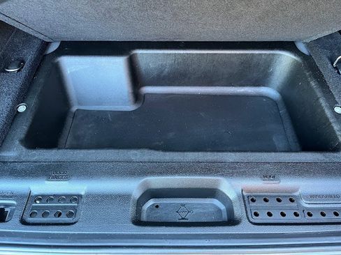 Used 2018 Jeep Wrangler Unlimited Sahara image 46