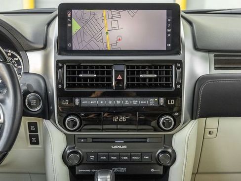 Used 2023 Lexus GX 460 Premium image 7