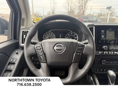 Used 2025 Nissan Frontier SV w/ SV Convenience Package AWD/4WD image 7