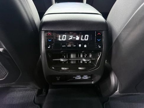 Used 2022 Jeep Grand Cherokee Summit w/ Luxury Tech Group V AWD/4WD image 35
