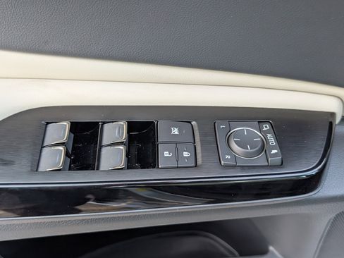 New 2025 Lexus ES 350 w/ Premium Package image 18