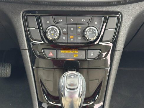 Used 2019 Buick Encore Essence image 17