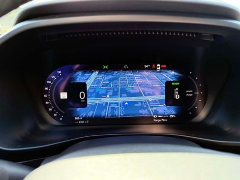 Certified 2023 Volvo XC40 Recharge Core AWD/4WD image 17