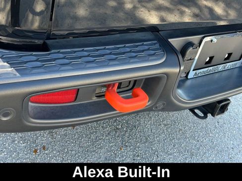 Used 2025 Jeep Gladiator Mojave image 33